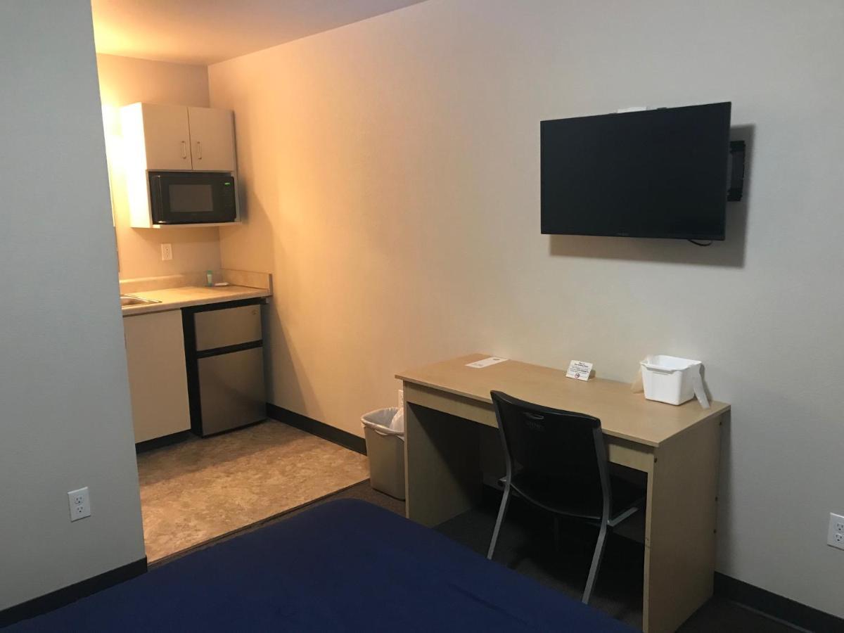 Prairie Suites Motel Уиллистон Экстерьер фото