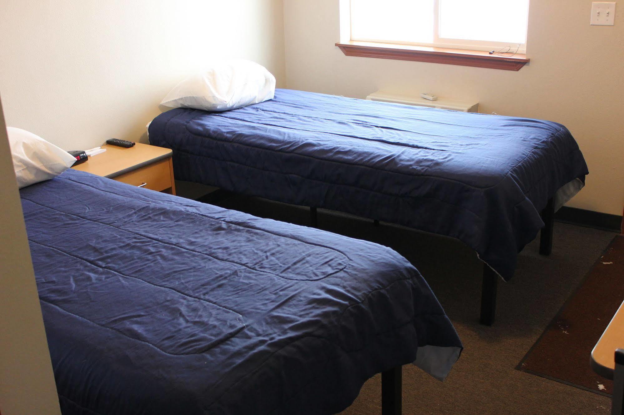 Prairie Suites Motel Уиллистон Экстерьер фото